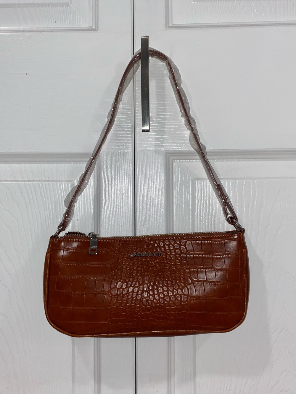 AMELIE GALANTI Croc-Embossed Shoulder Bag